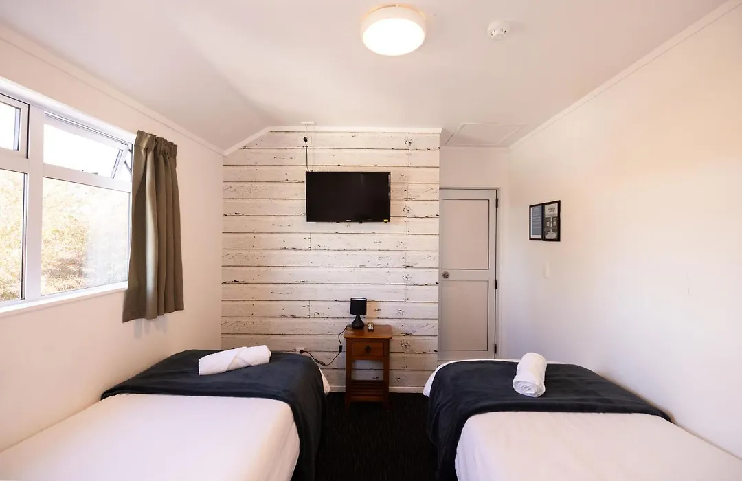Haka House Taupo-1