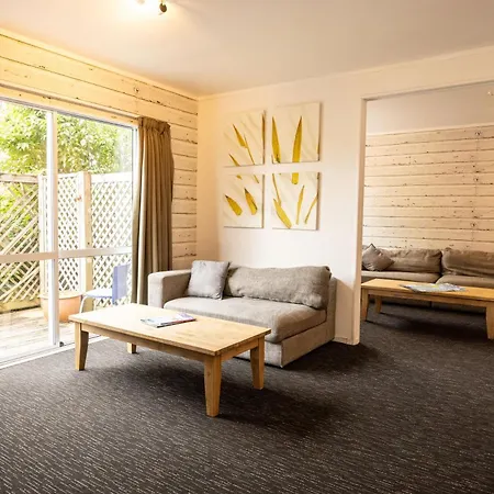 Haka House Taupo-2